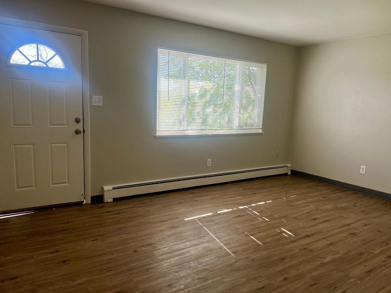 7115 Stuart St - Photo 2 of 13