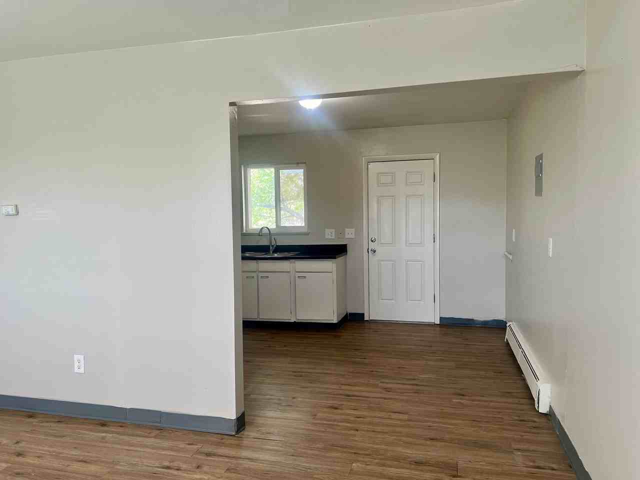 7115 Stuart St - Photo 4 of 13