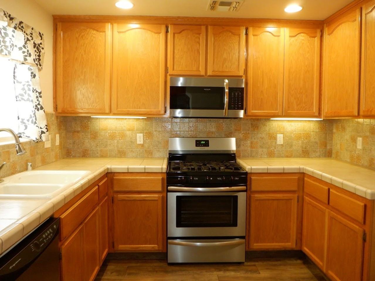 102 Mesquite Dr - Photo 5 of 19