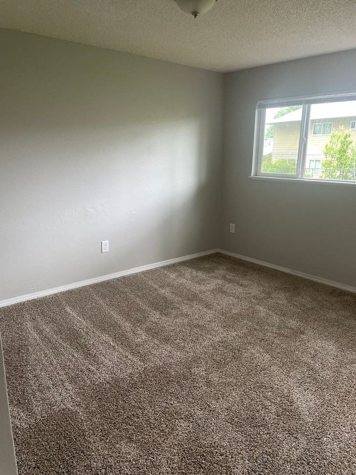3129 Ne 13th St #27 - Photo 5 of 7