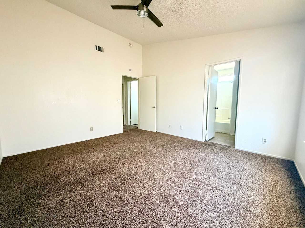 8449 Viburnum Ave - Photo 6 of 11