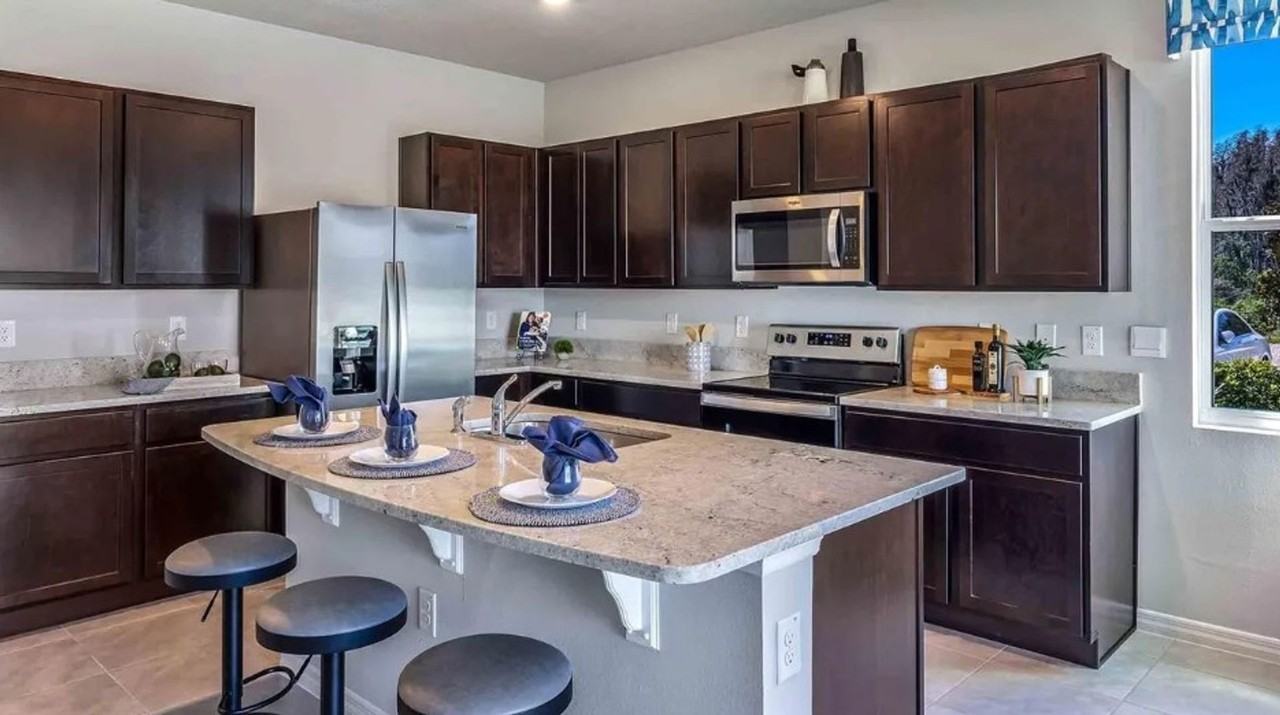 1401 Colt Creek Pl - Photo 4 of 14