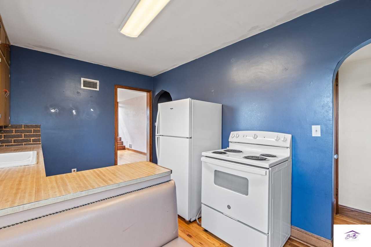 8512 Wirt St - Photo 7 of 15