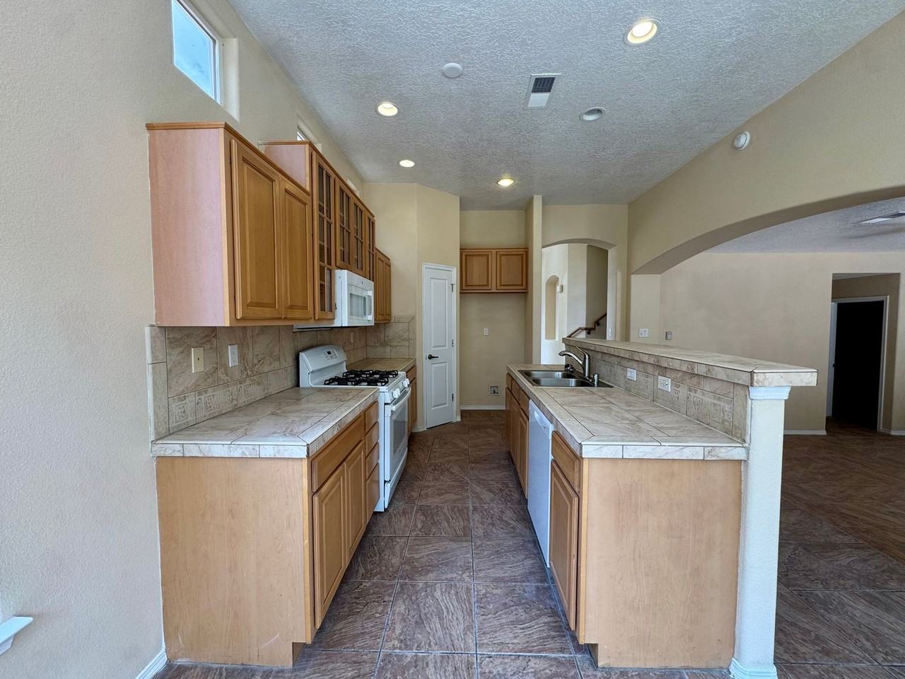 13236 Silver Peak Pl Ne - Photo 6 of 25