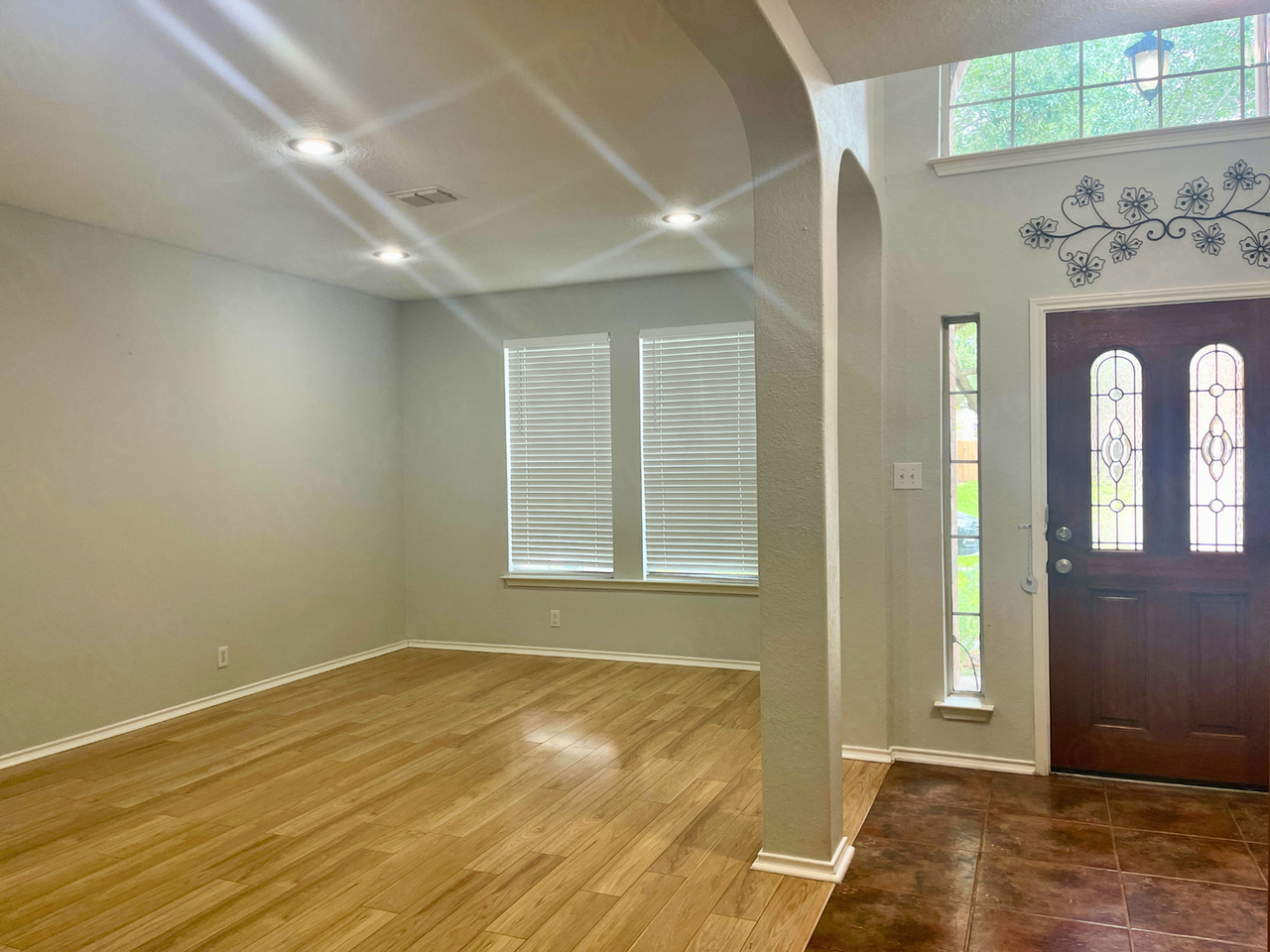 324 Willow Loop - Photo 2 of 18