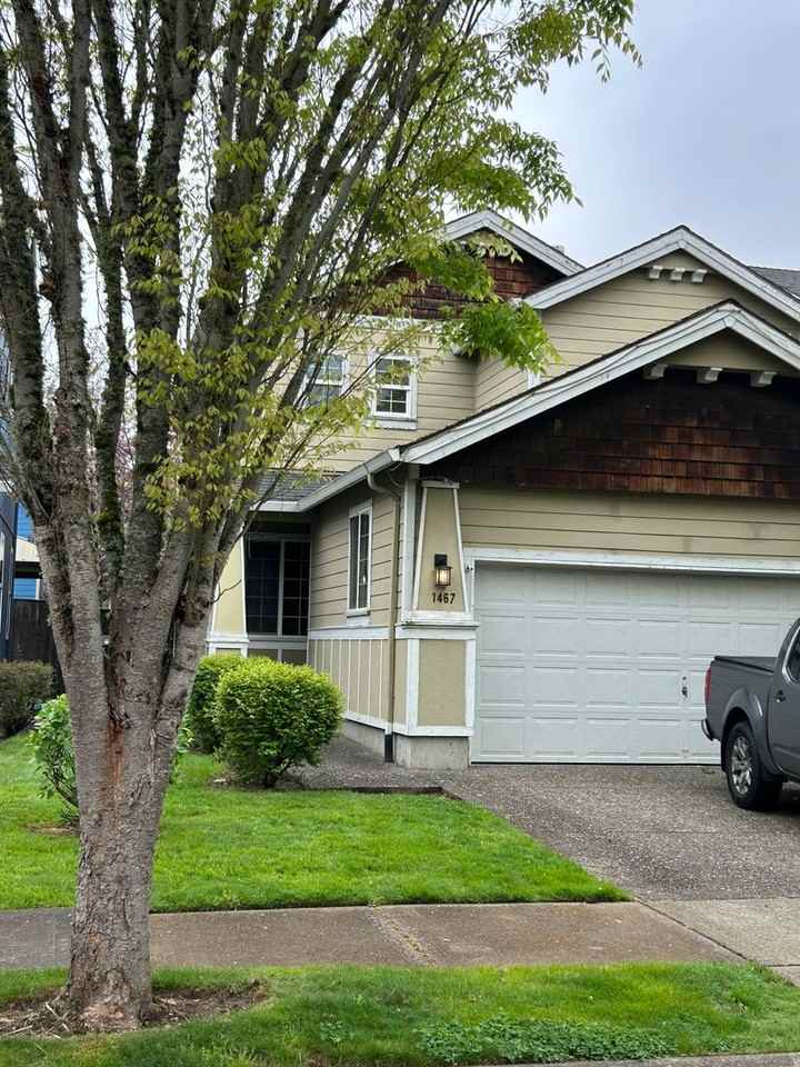 1467 Se Blanchard St - Photo 2 of 2