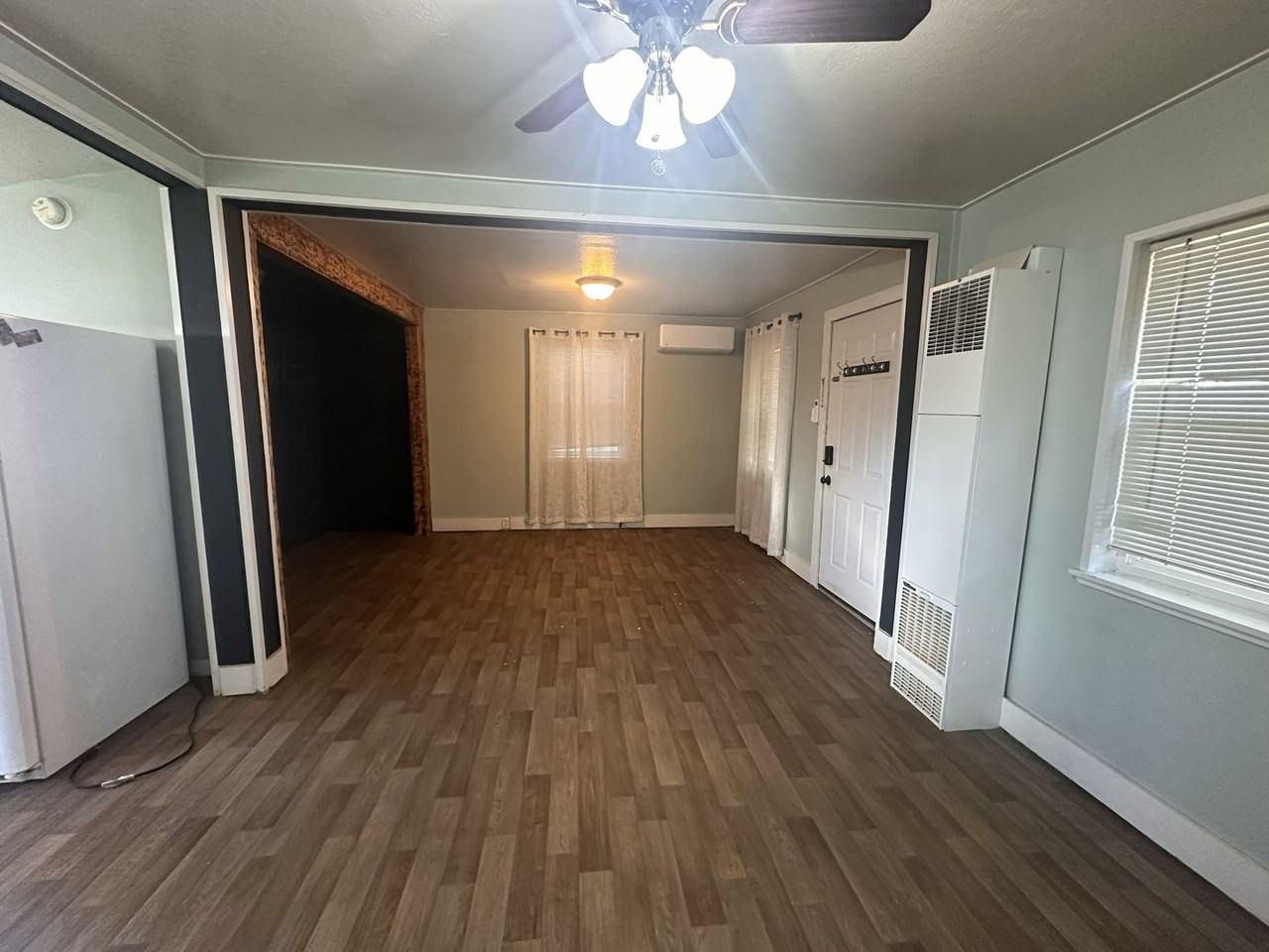 115 Hall St - Photo 5 of 12