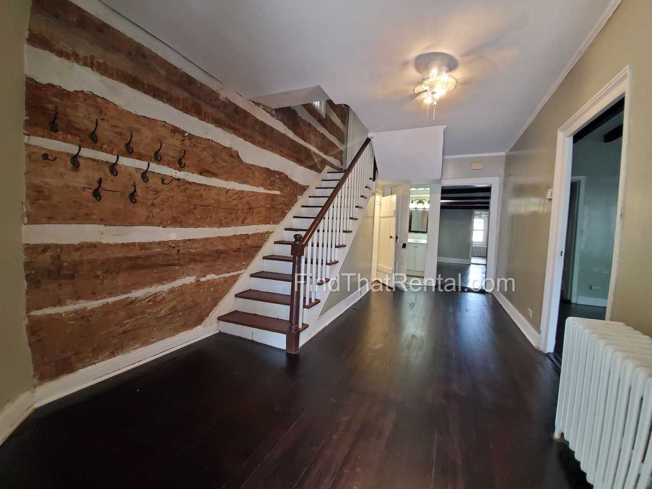 117 W Pomfret St - Photo 2 of 27