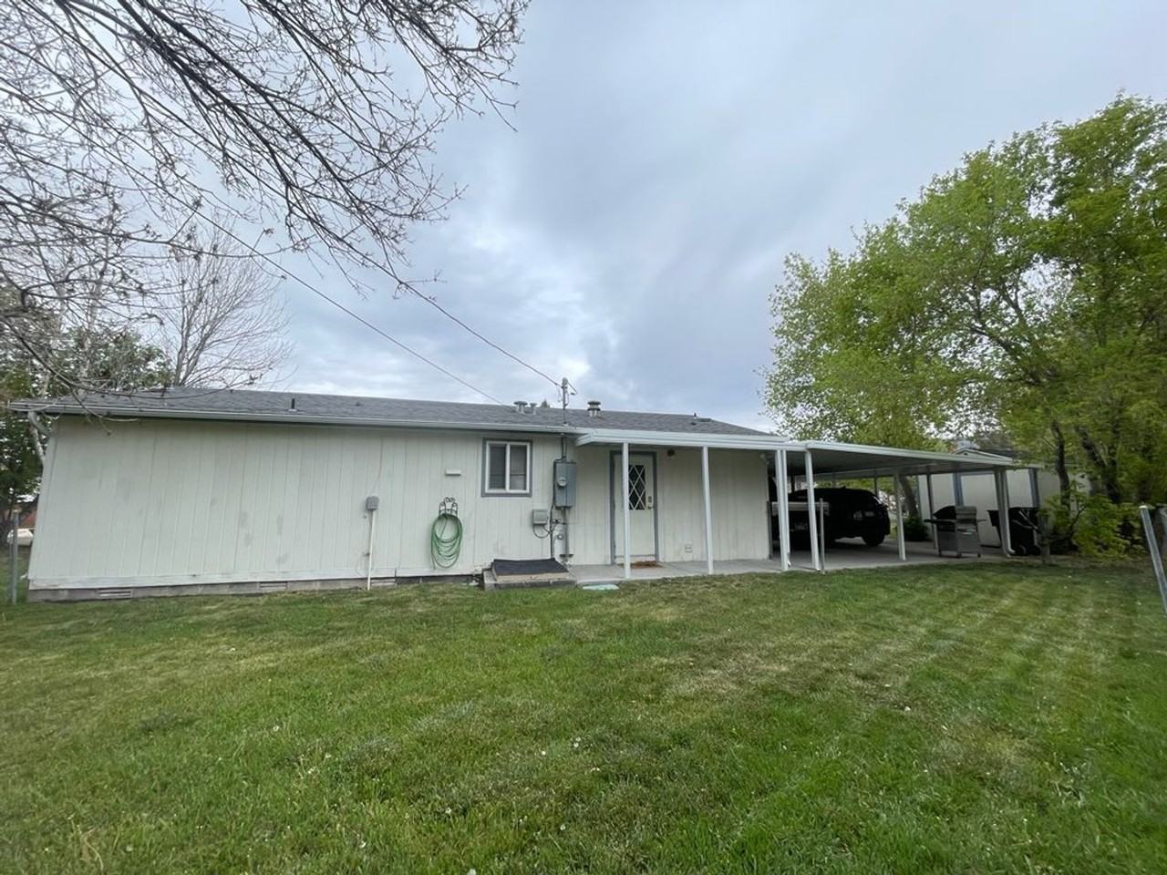 364 E Mill Rd - Photo 2 of 11