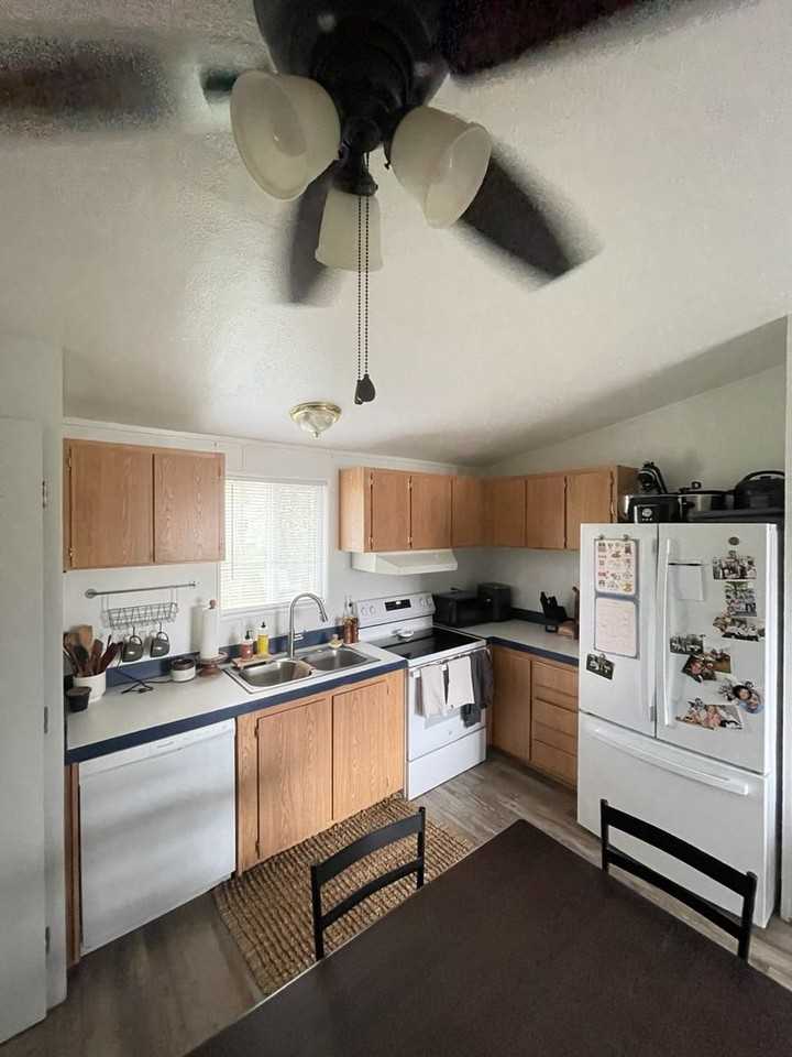 364 E Mill Rd - Photo 6 of 11