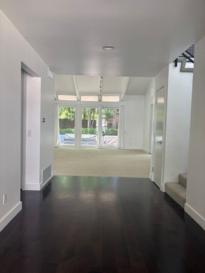 9908 Lancer Ct - Photo 5 of 37