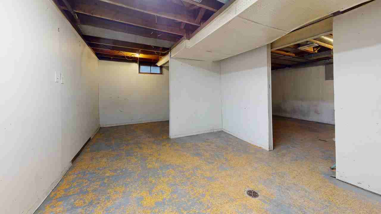 21171 Dexter Blvd - Photo 5 of 10