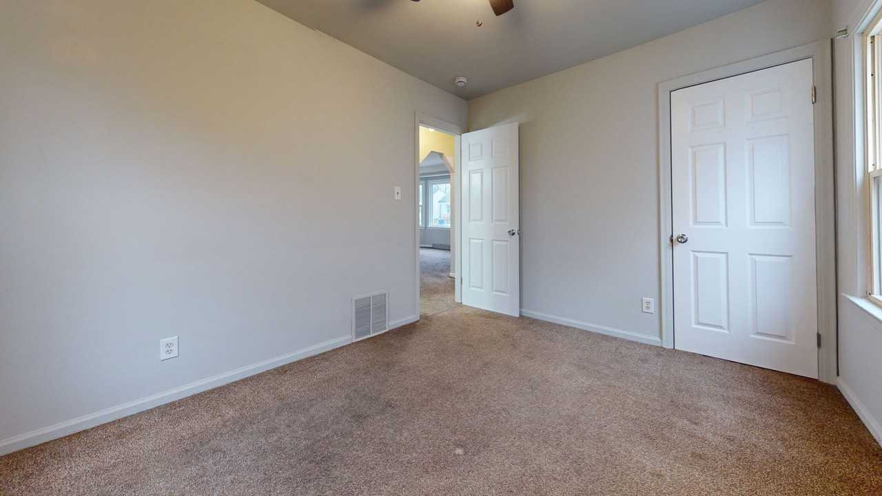 21171 Dexter Blvd - Photo 6 of 10