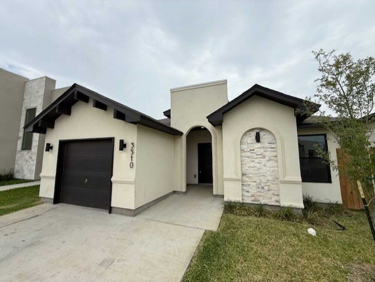 3510 Pascual De Leon Rd - Photo 2 of 23