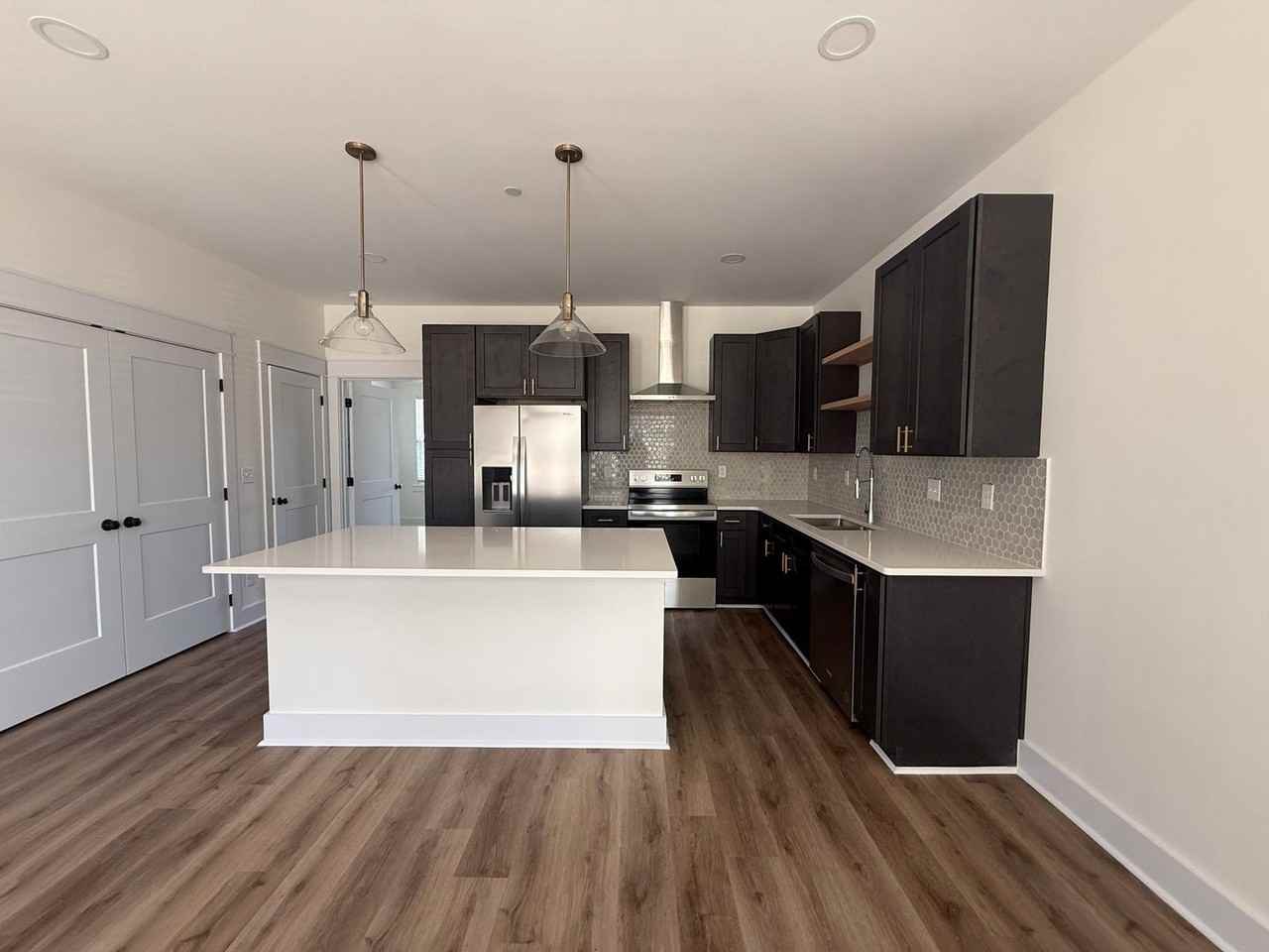 1348 Meridian St - Photo 6 of 32
