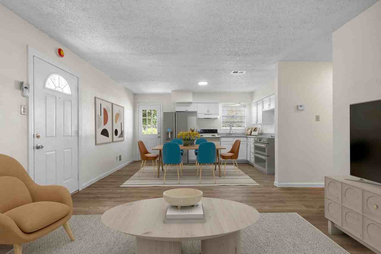 323 Fouts Ave - Photo 2 of 10