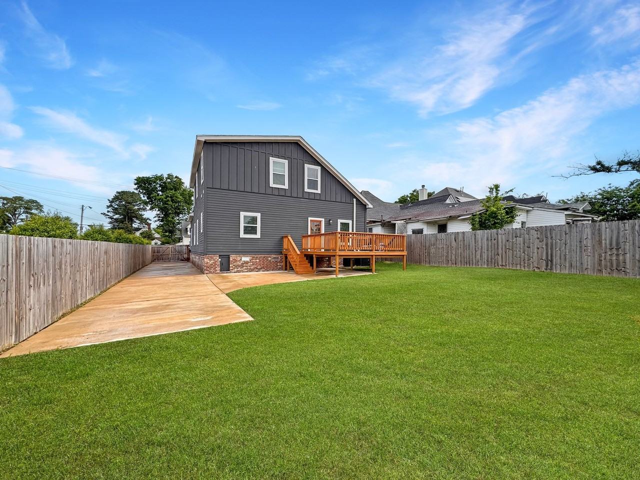 2159 Cowden Ave - Photo 4 of 39