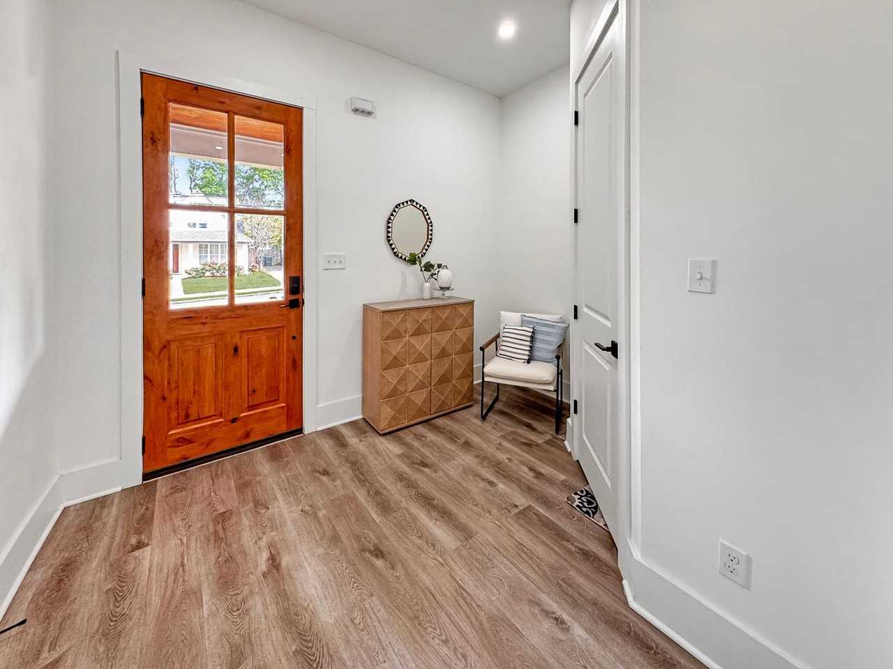 2159 Cowden Ave - Photo 6 of 39