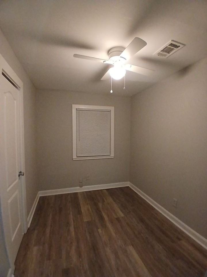 914 Restbrook Ave - Photo 7 of 9