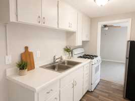 featured image of 906 1/2 S Noland Rd
