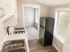 featured image of 906 1/2 S Noland Rd