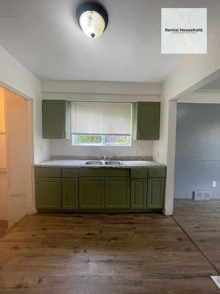 18010 Lesure St - Photo 7 of 14