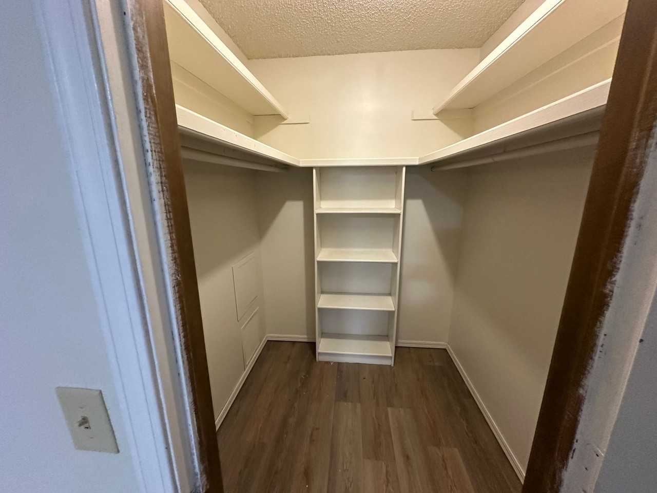 707 S Chickasaw Ave - Photo 4 of 9