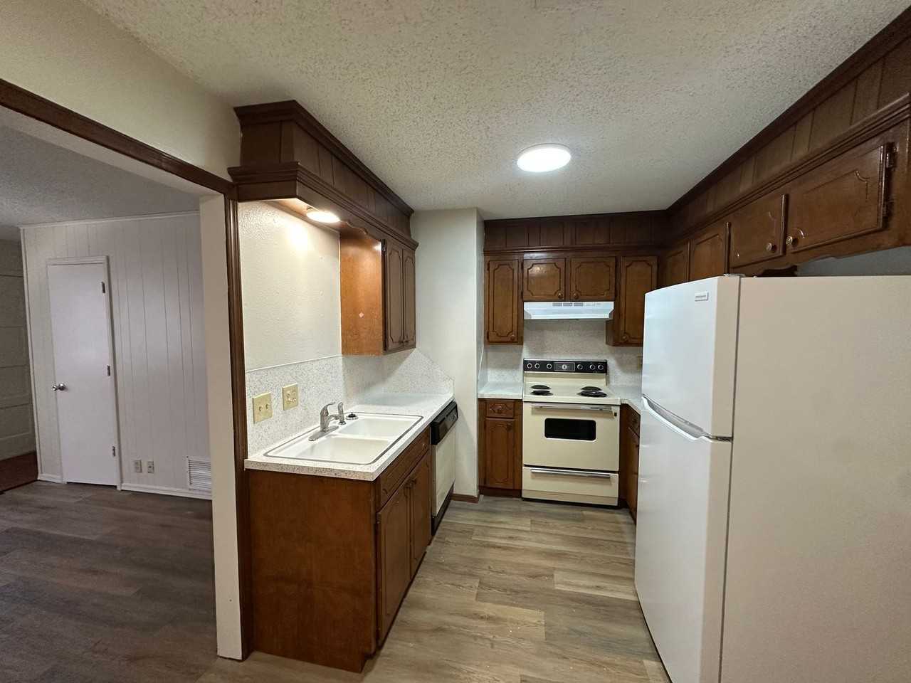 707 S Chickasaw Ave - Photo 5 of 9