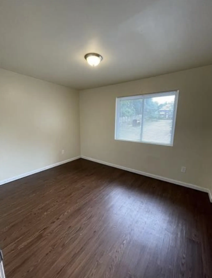 Ridgeway Apts - Photo 5 of 16