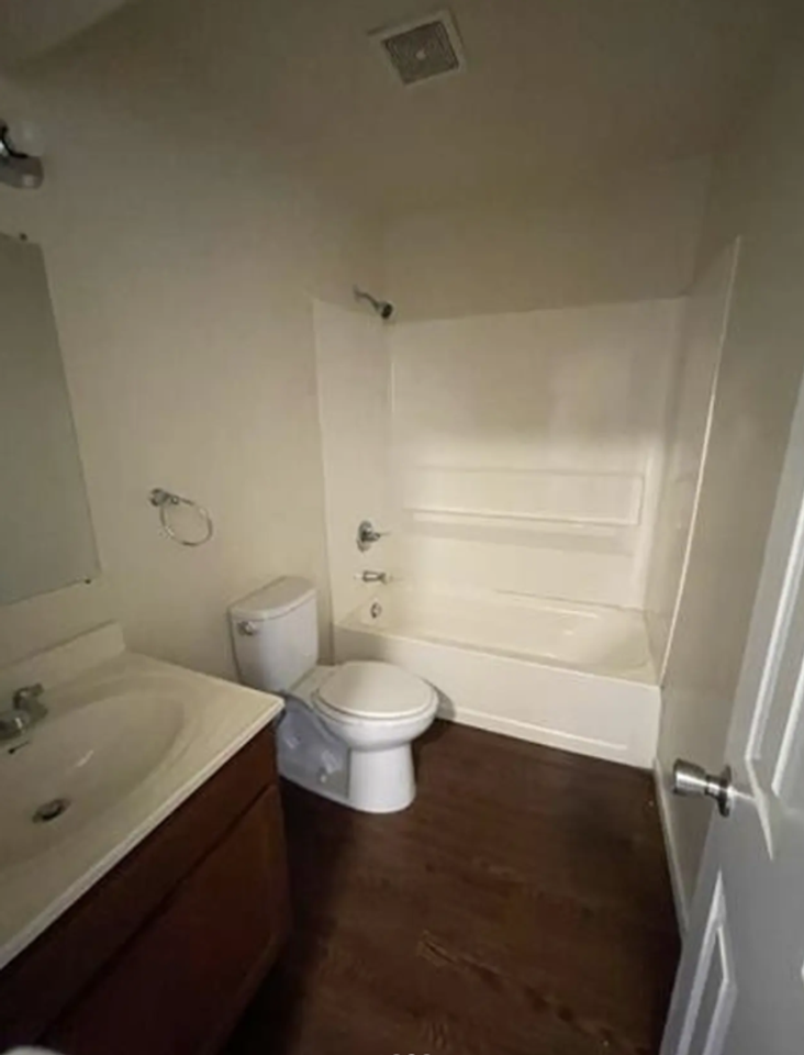Ridgeway Apts - Photo 6 of 16