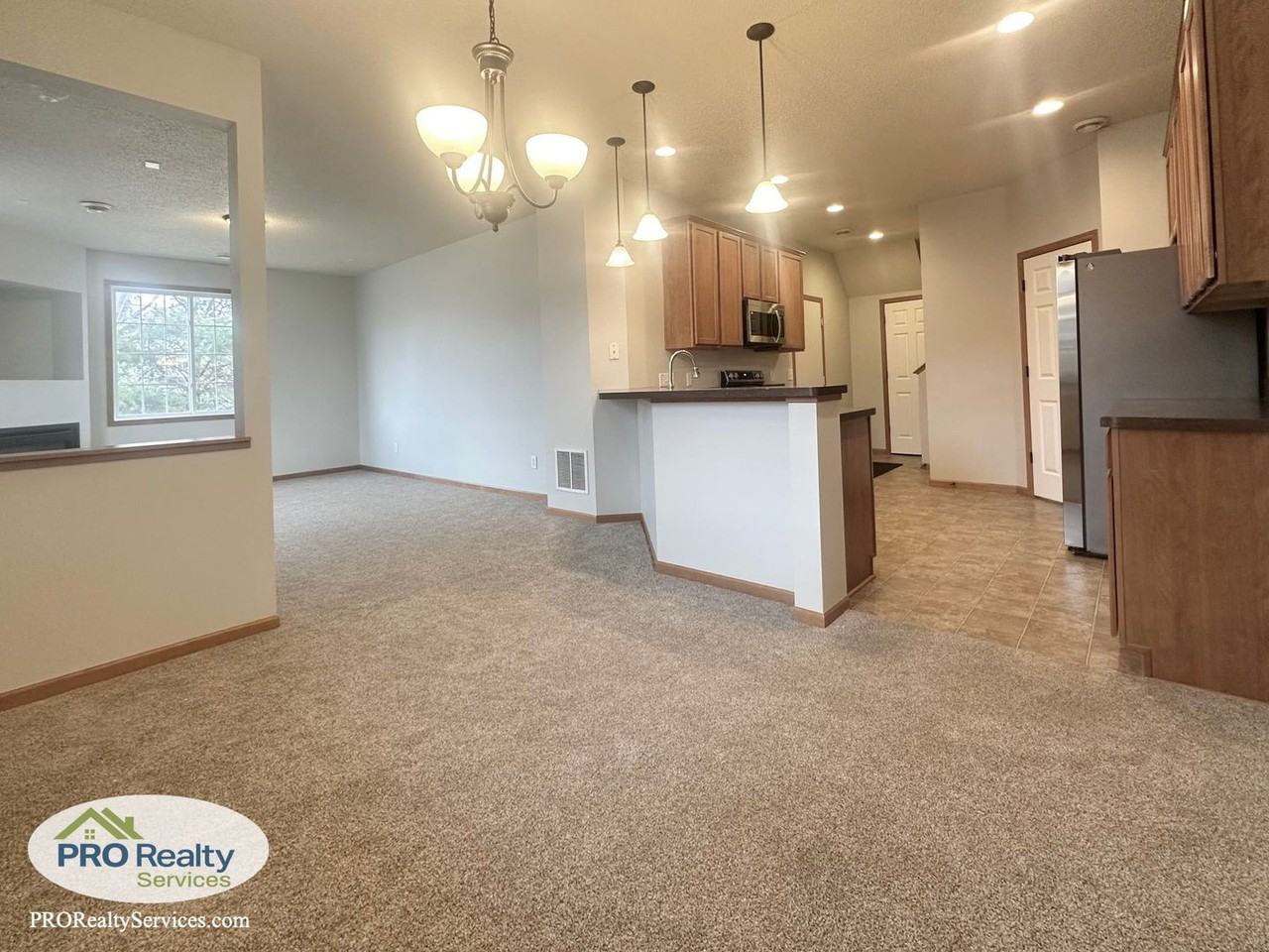 17190 Monroe St Nw - Photo 3 of 22