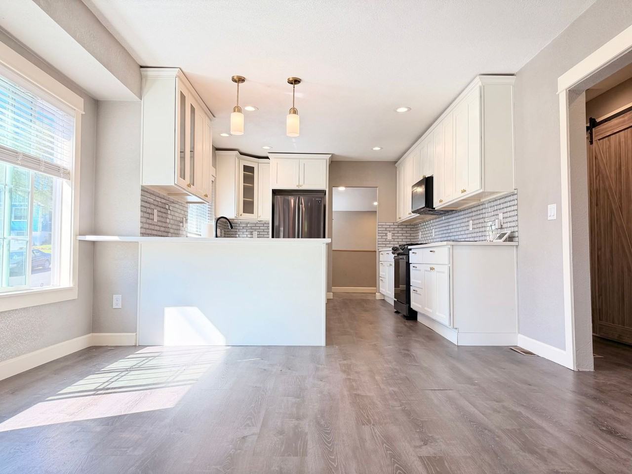 10107 Se Harold St - Photo 2 of 32