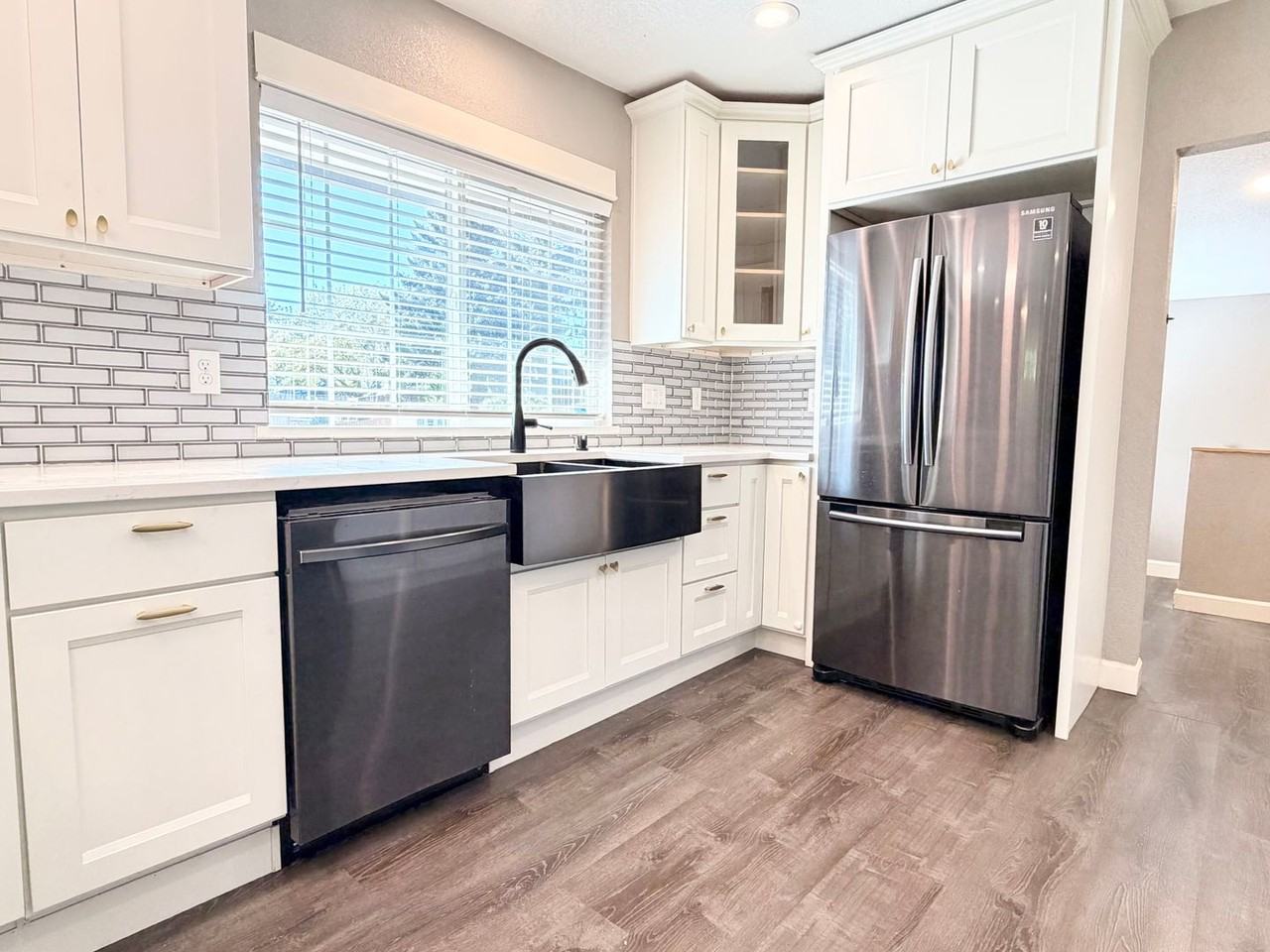 10107 Se Harold St - Photo 4 of 32