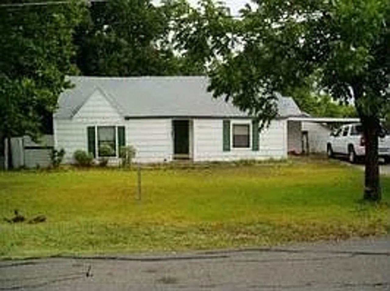 1609 Spring Ave