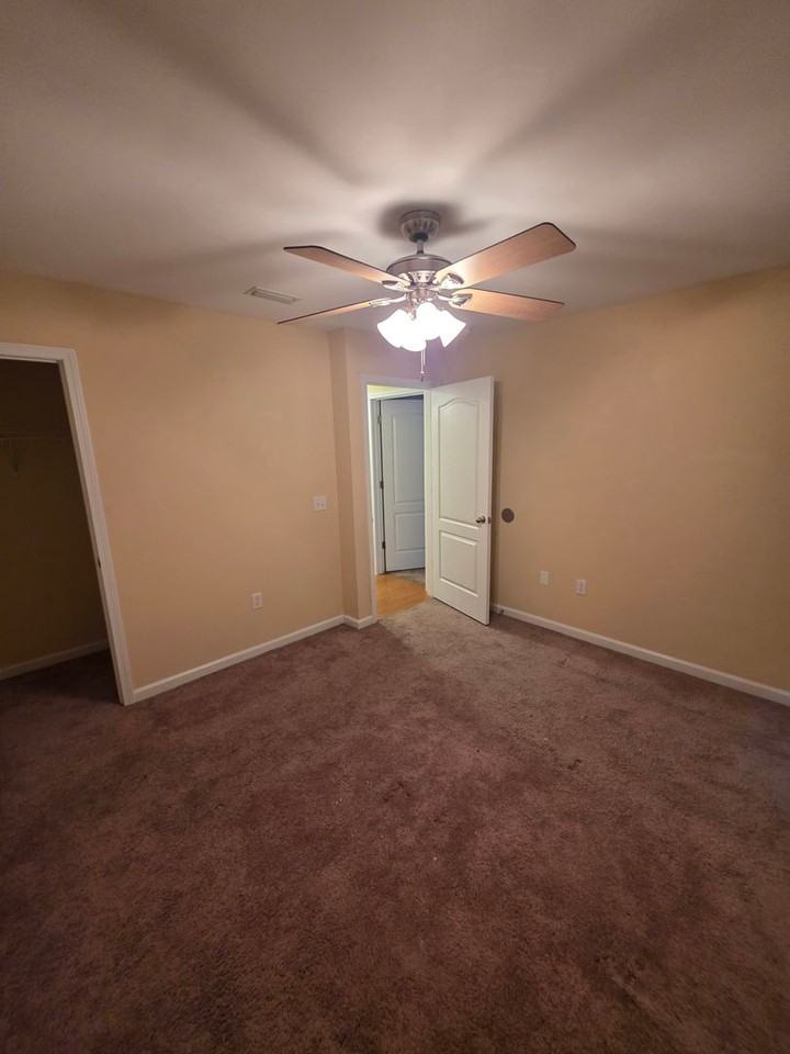 317 Abigail Ct - Photo 7 of 8