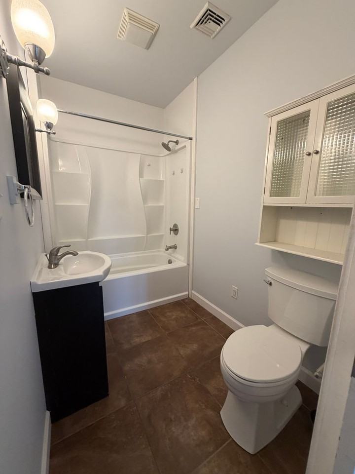 8 S Pitt St - Photo 6 of 10