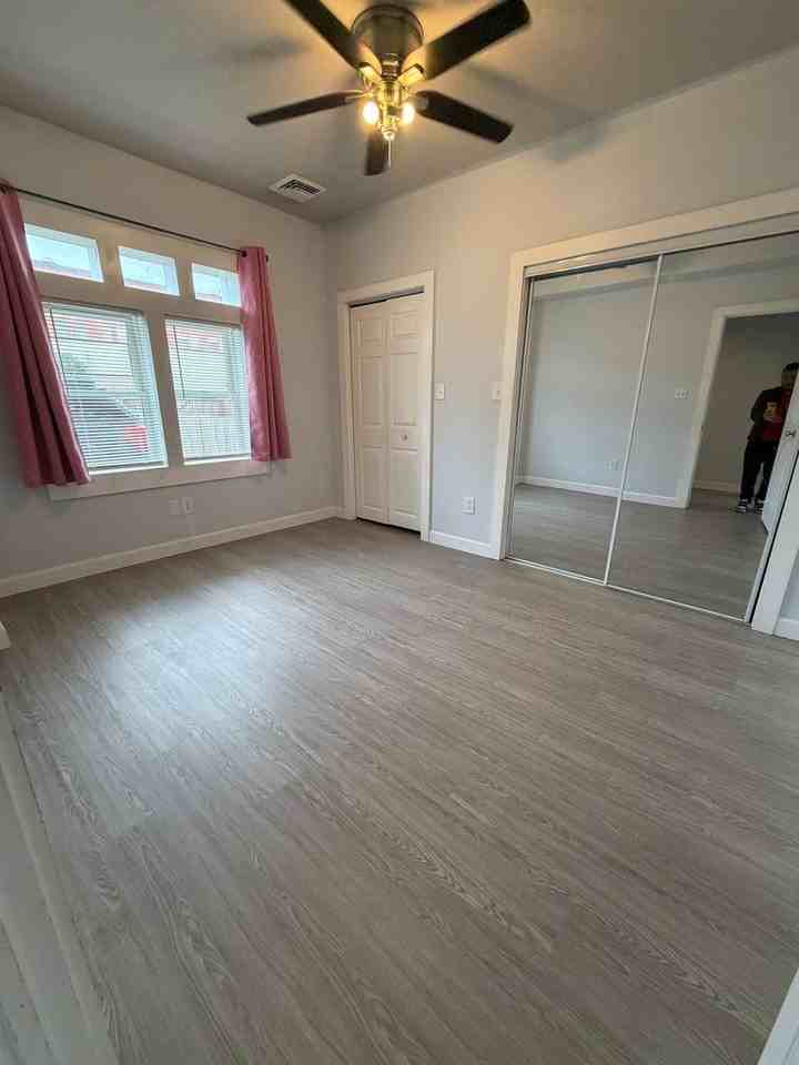 8 S Pitt St - Photo 7 of 10