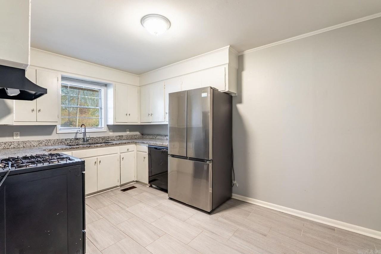 3615 W Capitol Ave - Photo 7 of 21