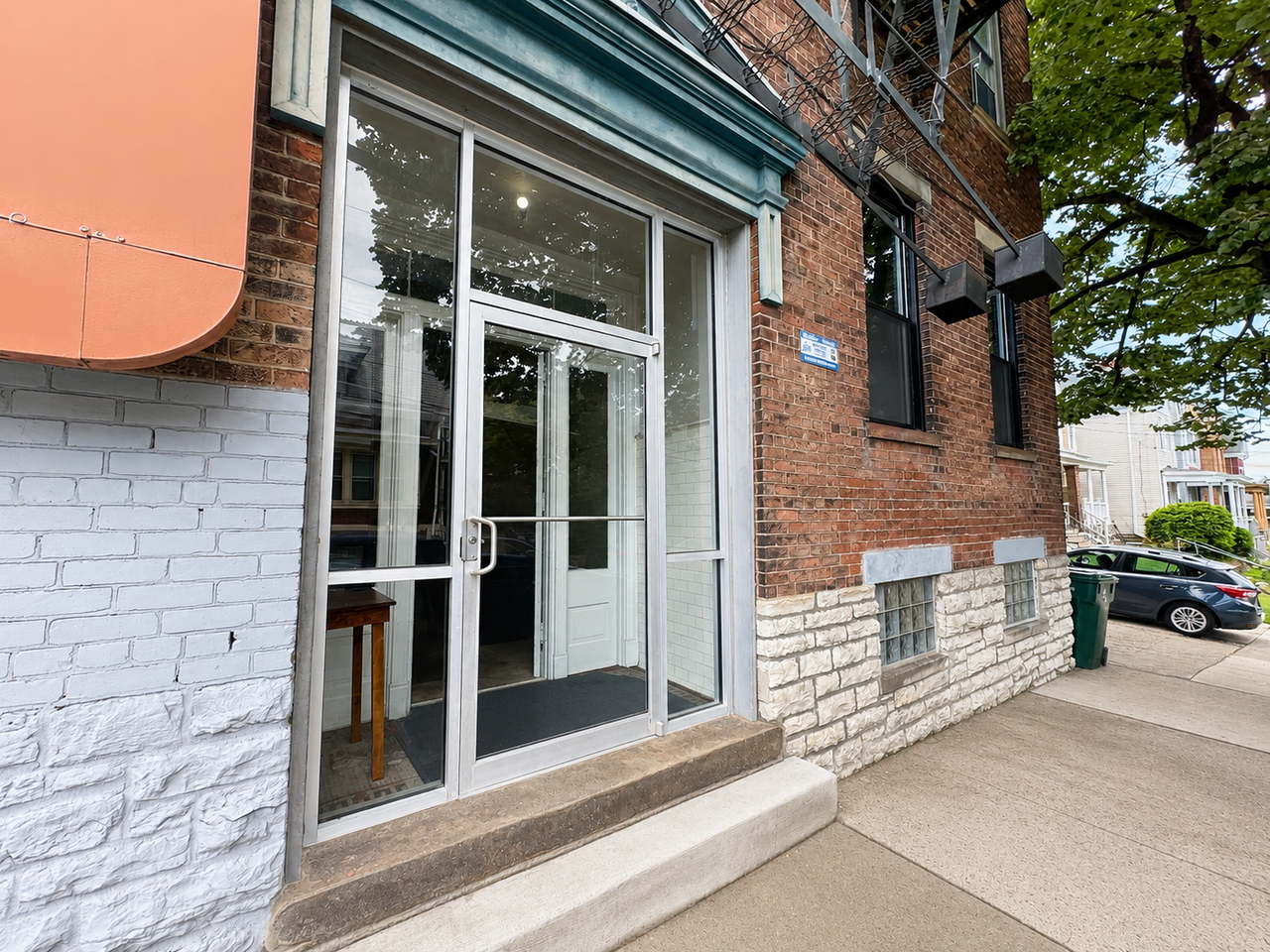 315 W Mcmillan St - Photo 3 of 25