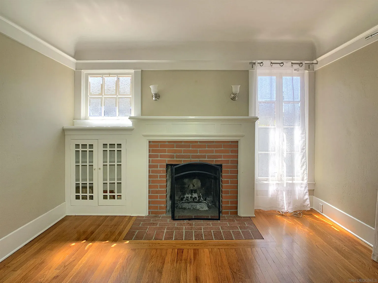 4193 4th Ave - Photo 6 of 31