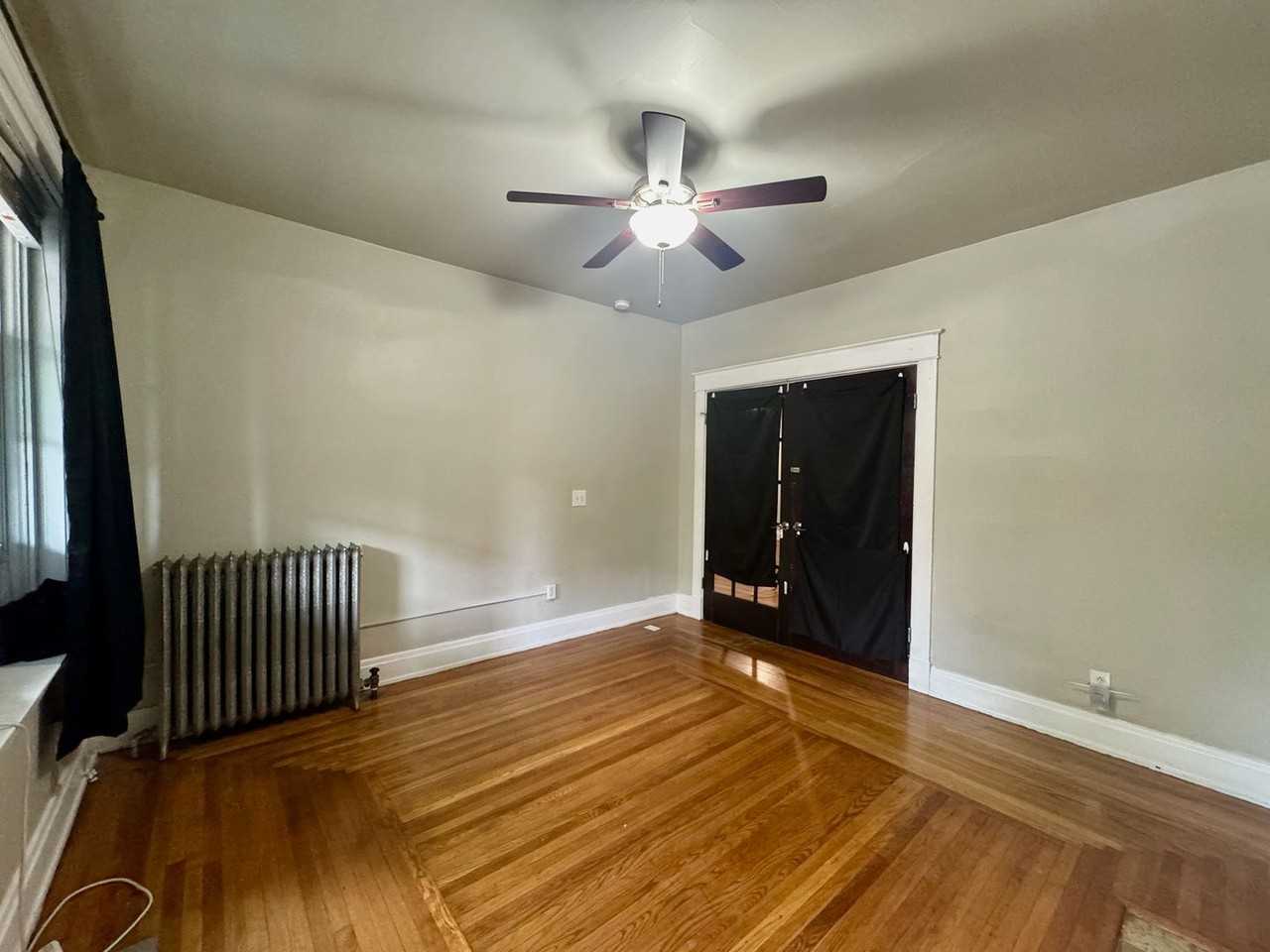 265 W McMillan - Photo 4 of 41