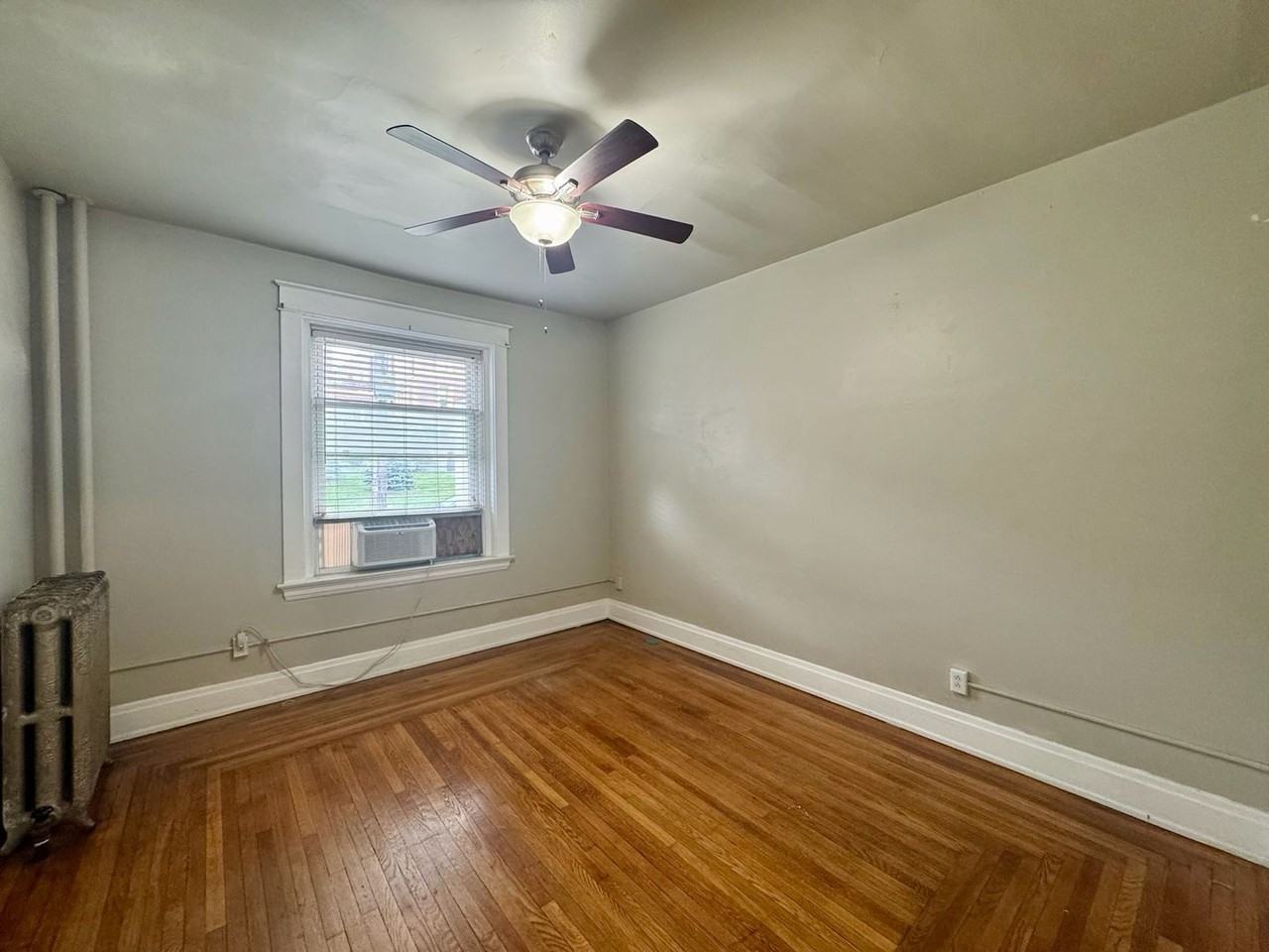 265 W McMillan - Photo 7 of 41