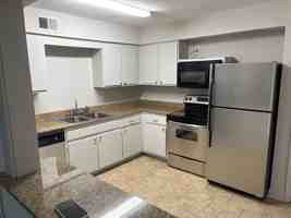 featured image of 904 Park Ln