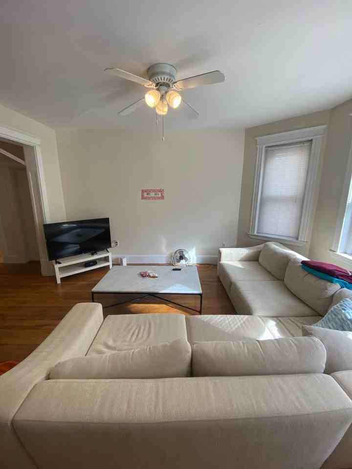 49 Orkney Rd - Photo 2 of 16