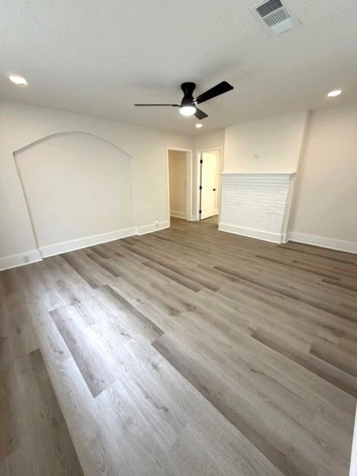 522 18th St - Photo 4 of 16