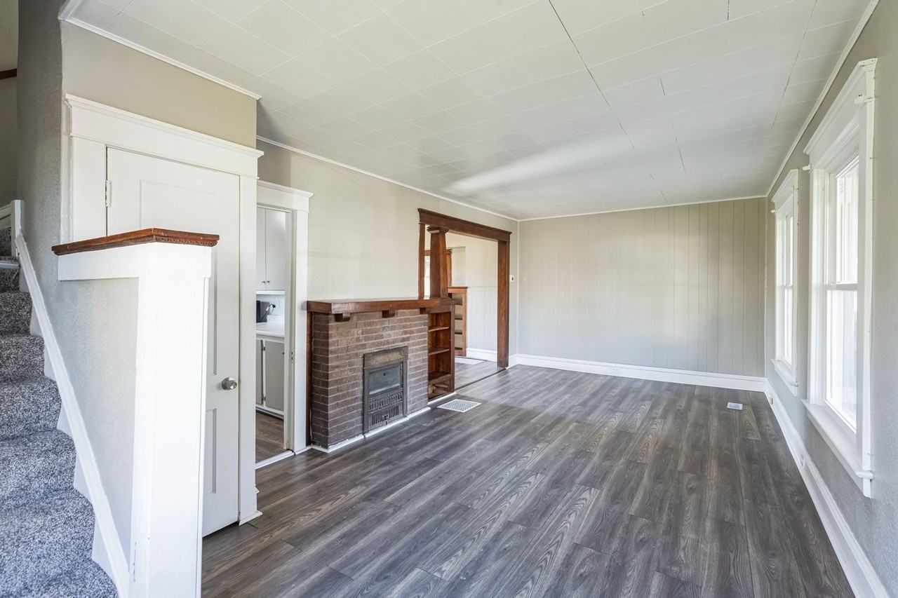 1573 Jermain Dr - Photo 2 of 18