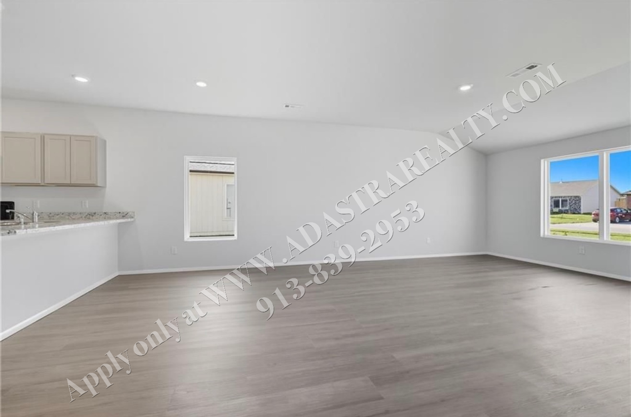 20846 Starside St - Photo 4 of 18