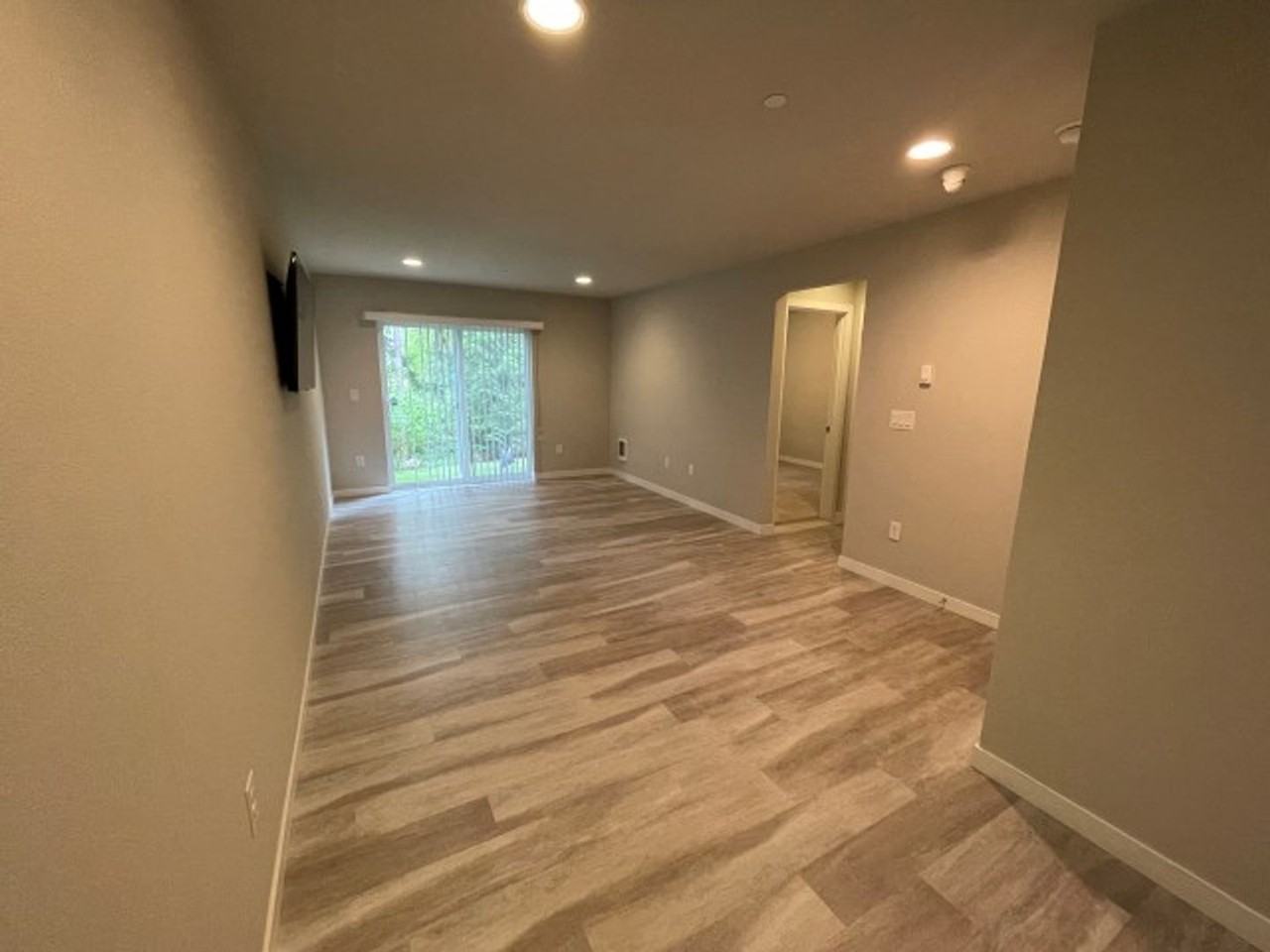 13420 Manor Way #B2 - Photo 5 of 34
