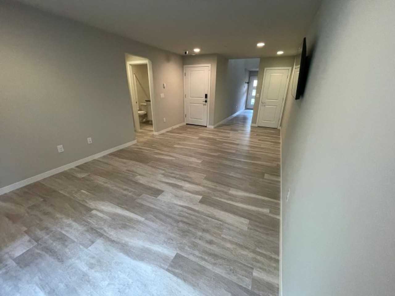 13420 Manor Way #B2 - Photo 4 of 34