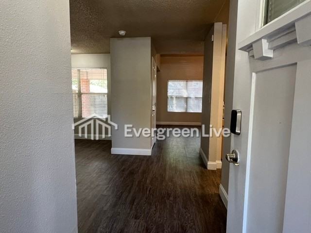113 Barnsbury Ct - Photo 2 of 30